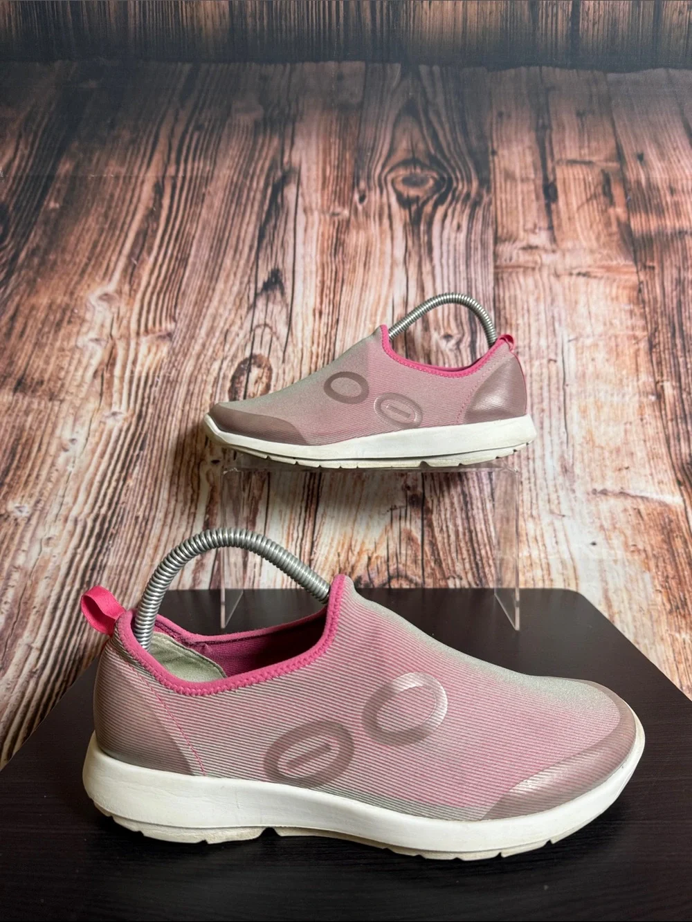 Oofos Oomg Sport Low Slip On Shoes Womens Sz 9